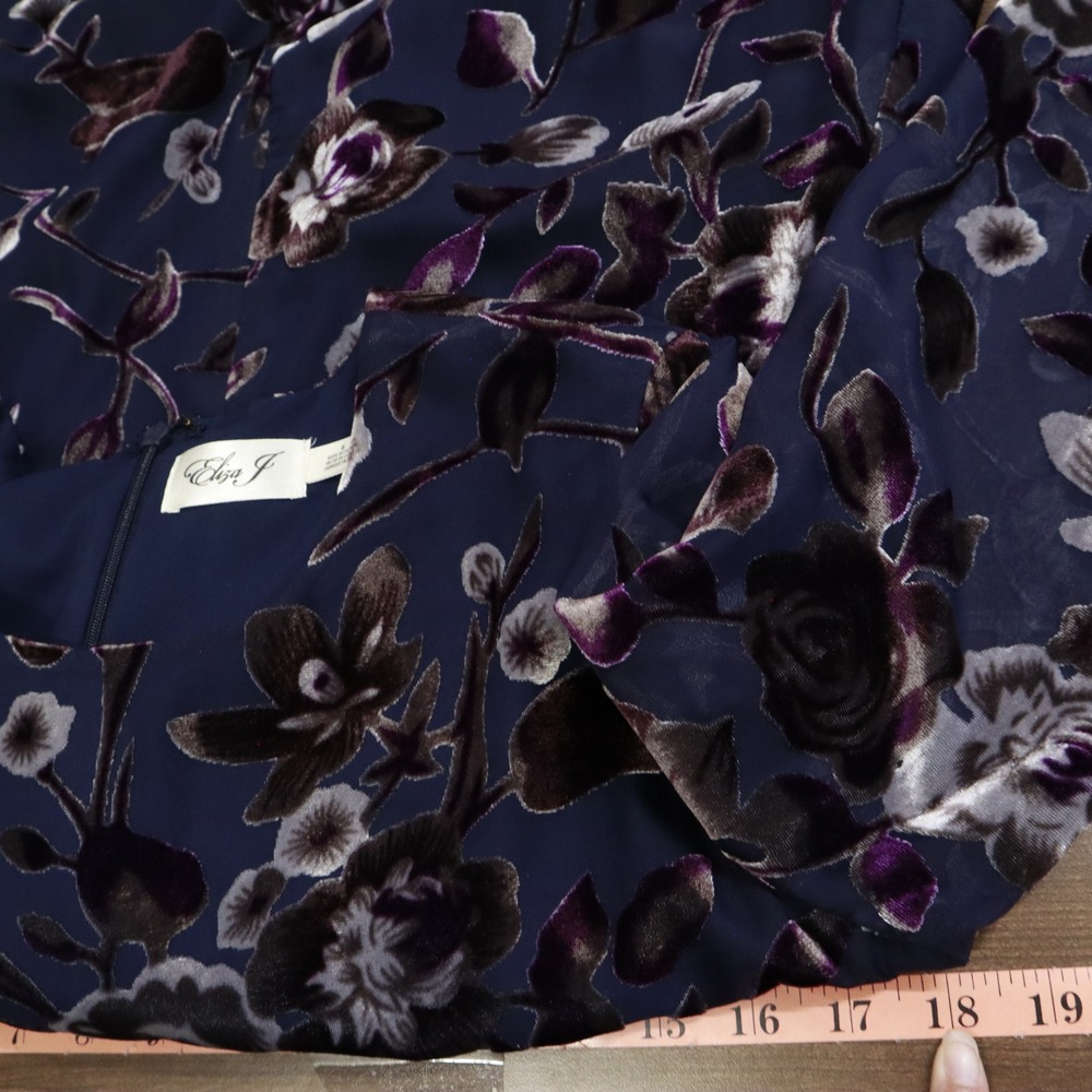 Navy Burnout Floral Dress - Picture 15 of 16